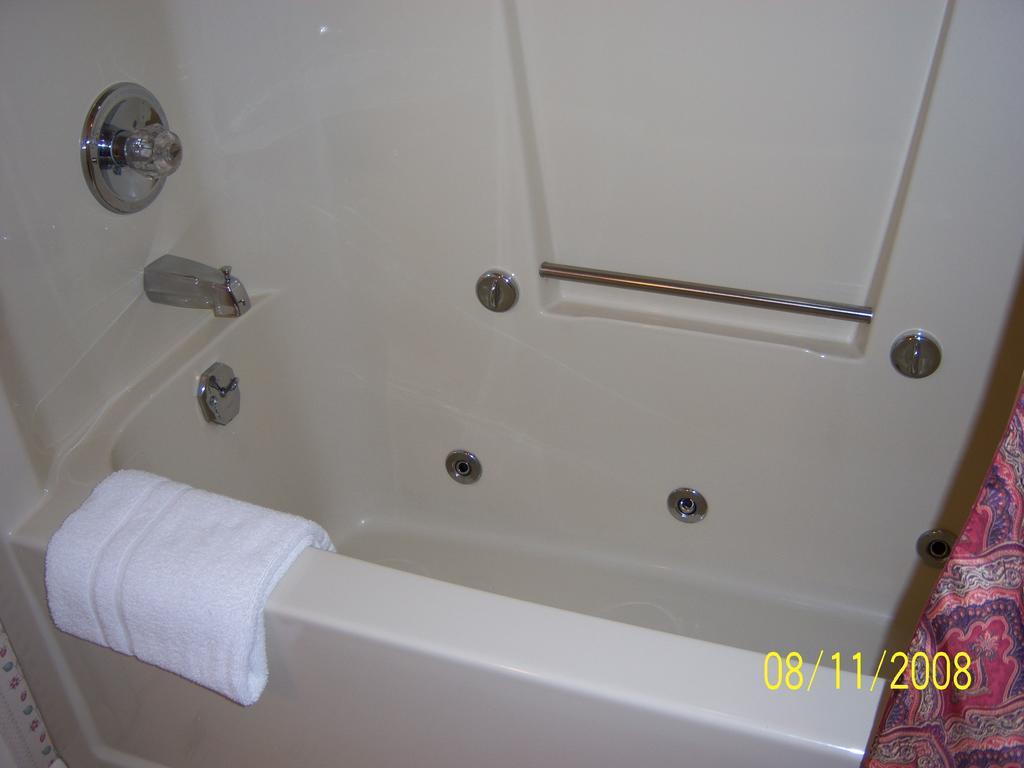 Travelers Inn Motel Eagle River Zimmer foto