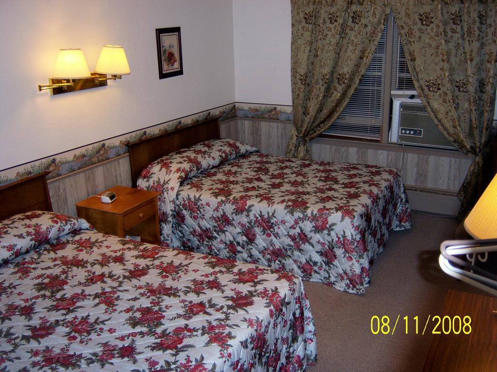 Travelers Inn Motel Eagle River Zimmer foto